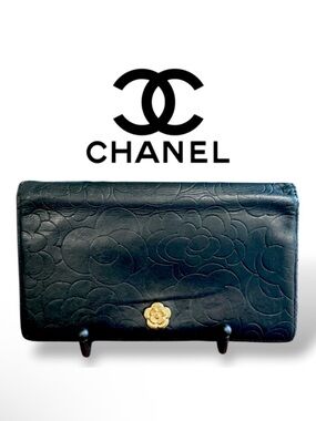 Chanel Wallet Camellia Flower Black Lamb Leather CC Bifold Flap Yen Wallet